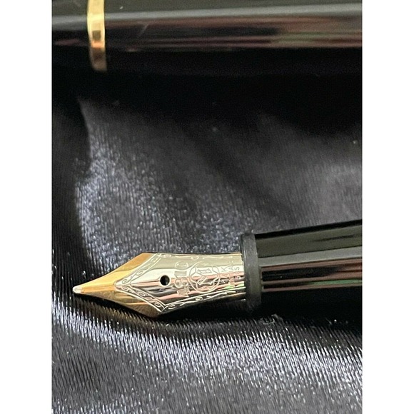 MONT BLANC Meisterstück 14K 4810 New In Box Montblanc Fountain Pen Fancy Pen - Picture 1 of 12
